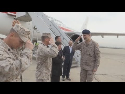 Rey de España llega a Irak en su cumpleaños para visitar tropas de su país