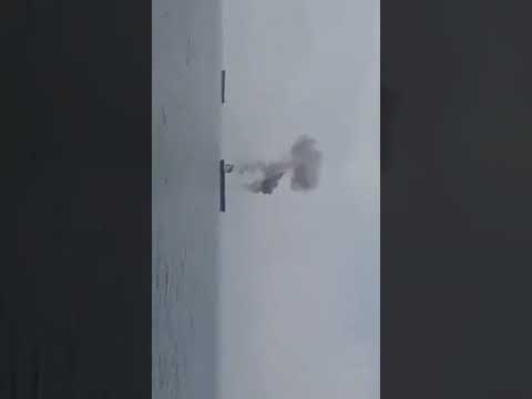 تصاعد دخان أسود من  باخرة نفط قبالة ساحل سوريا نتيجة عطل فني