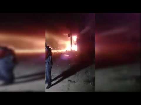 شاهد : احتراق اليات المسلحين في معرة النعمان بفعل الغارات الروسية