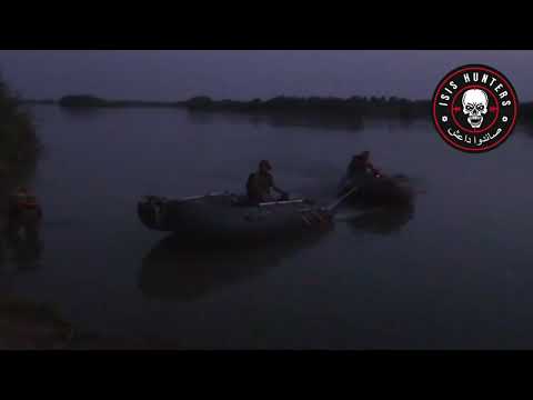 لحظة دخول الجيش السوري الضفة الشرقية لنهر الفرات والقبض على دواعش