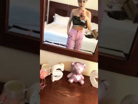 ابنة مخرج باب الحارة تستفز الجهمور بـ  توب قصير