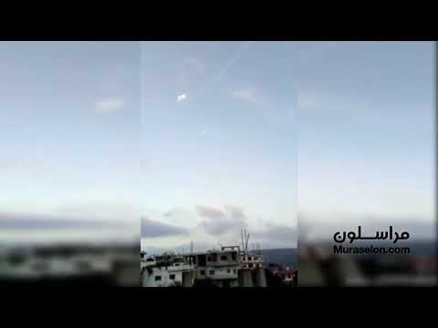 بالفيديو: الدفاعات الجوية السورية تدمر أهداف معادية في ريف مصياف