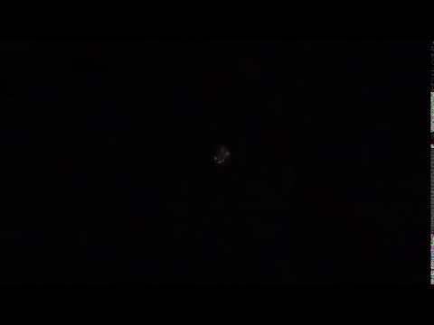 لحظة تصدي الدفاع الجوي السوري لصواريخ اسرائيليه معادية في ريف دمشق الغربي 2