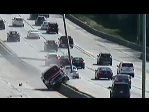 Truck Driver Knocks Over 2 Poles on Highway After Losing Control