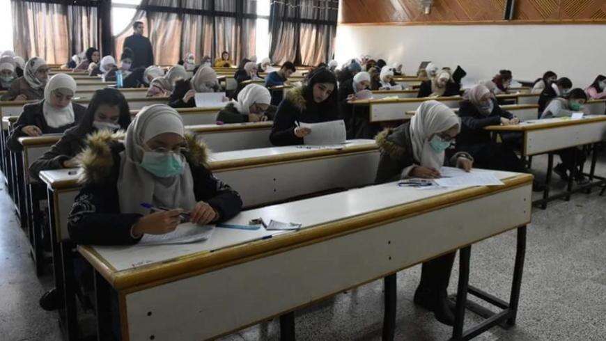 دمشق.. توزيع أسئلة محلولة في امتحان أحد مقررات الصيدلة.. وعميد الكلية تكشف حقيقة ما حدث