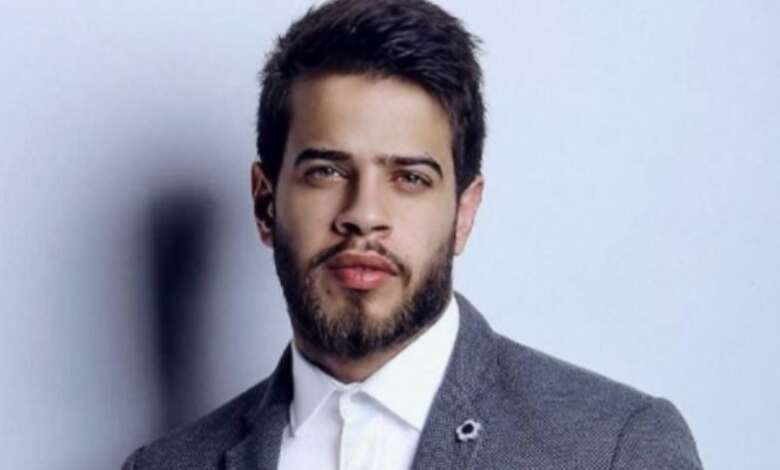 بعد اعتزاله.. أدهم نابلسي يفاجئ الجمهور بإطلالة جديدة له باللون الأبيض