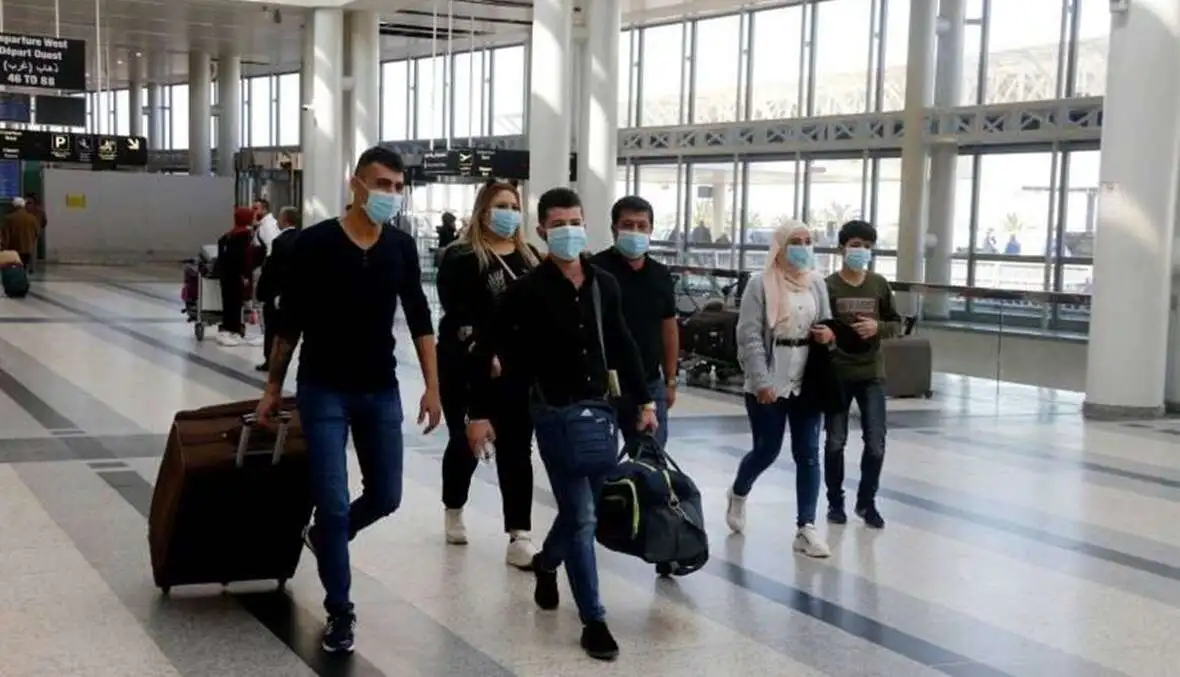 شباب سوريون يقعون ضحية عملية نصب بعد وصولهم إلى الإمارات .. إليكم التفاصيل كاملة