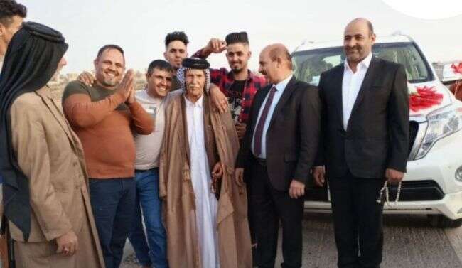 عراقي بعمر 103 سنوات يحتفل بزفافة للمرة الثالثة